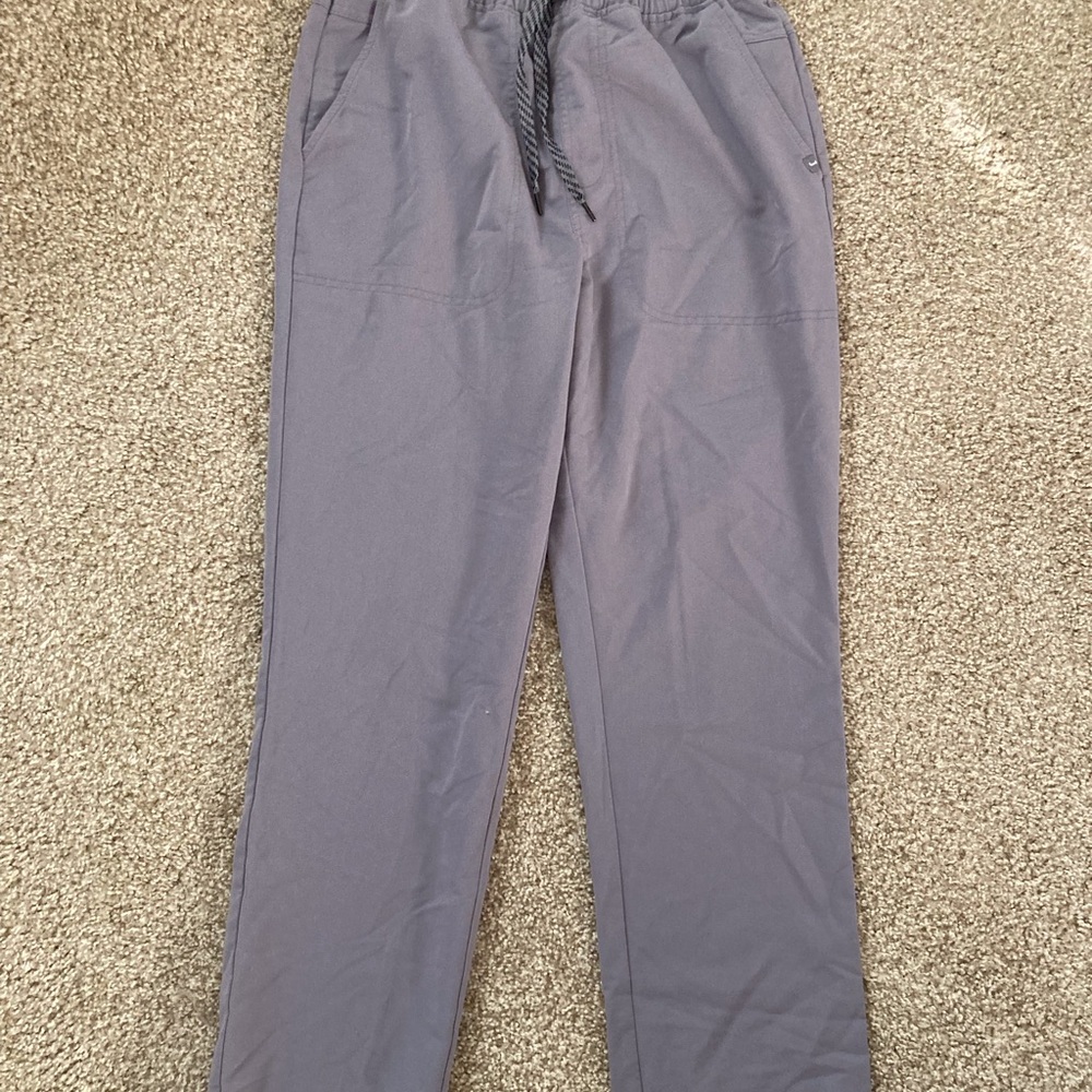 Jaanuu Gray Scrub Pants. Men’s medium